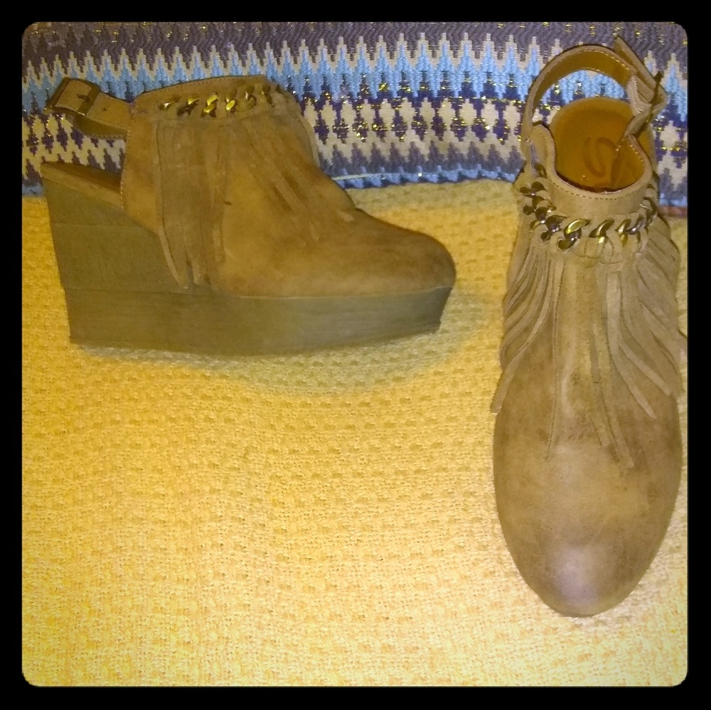 Size 9 wedges